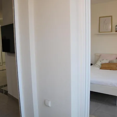 T2 Moderne, Vintage & Cosy Апартаменты *